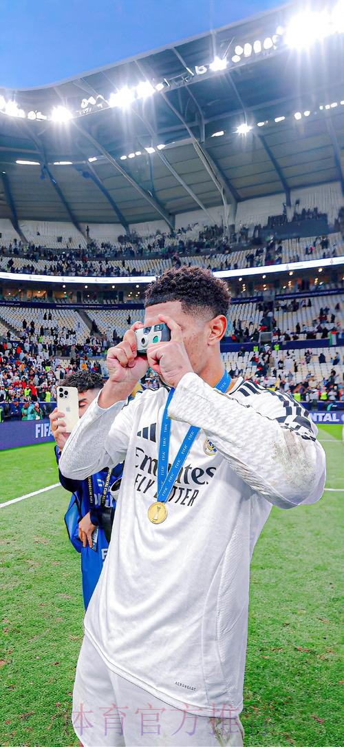 4球1助攻 官方:贝林厄姆当选西甲8月最佳球员 4球1助攻 官方:贝林厄姆当选西甲8月最佳球员